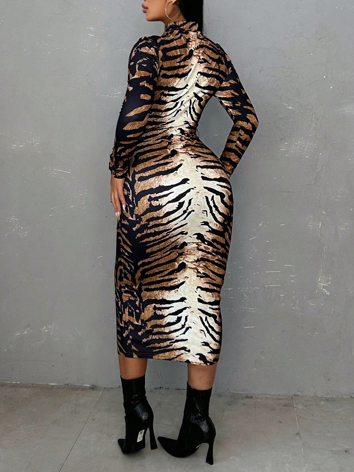 Women's Stand Collar Long Sleeve Printed Slim Fit Dress - Image 2