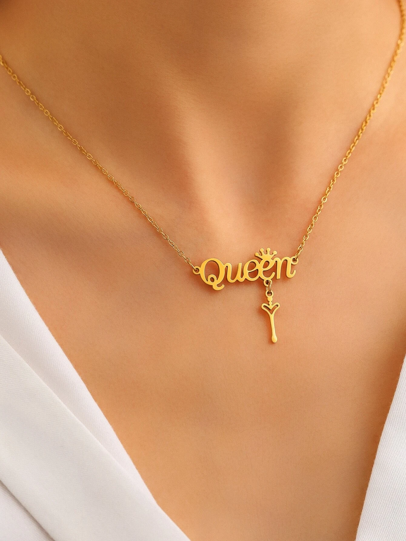 Aomogo Stainless Steel Necklaces Elegant Letter Queen Crown Key Light Luxury Pendants Chain Elegant Necklace