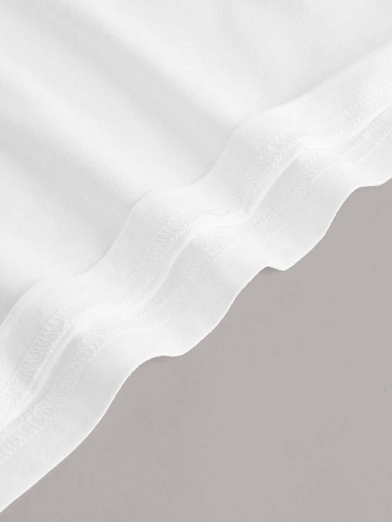 SHEIN EZwear Women's Casual Simple Star Pattern Round Neck Tight Fitting Crop Tank Top - Image 5