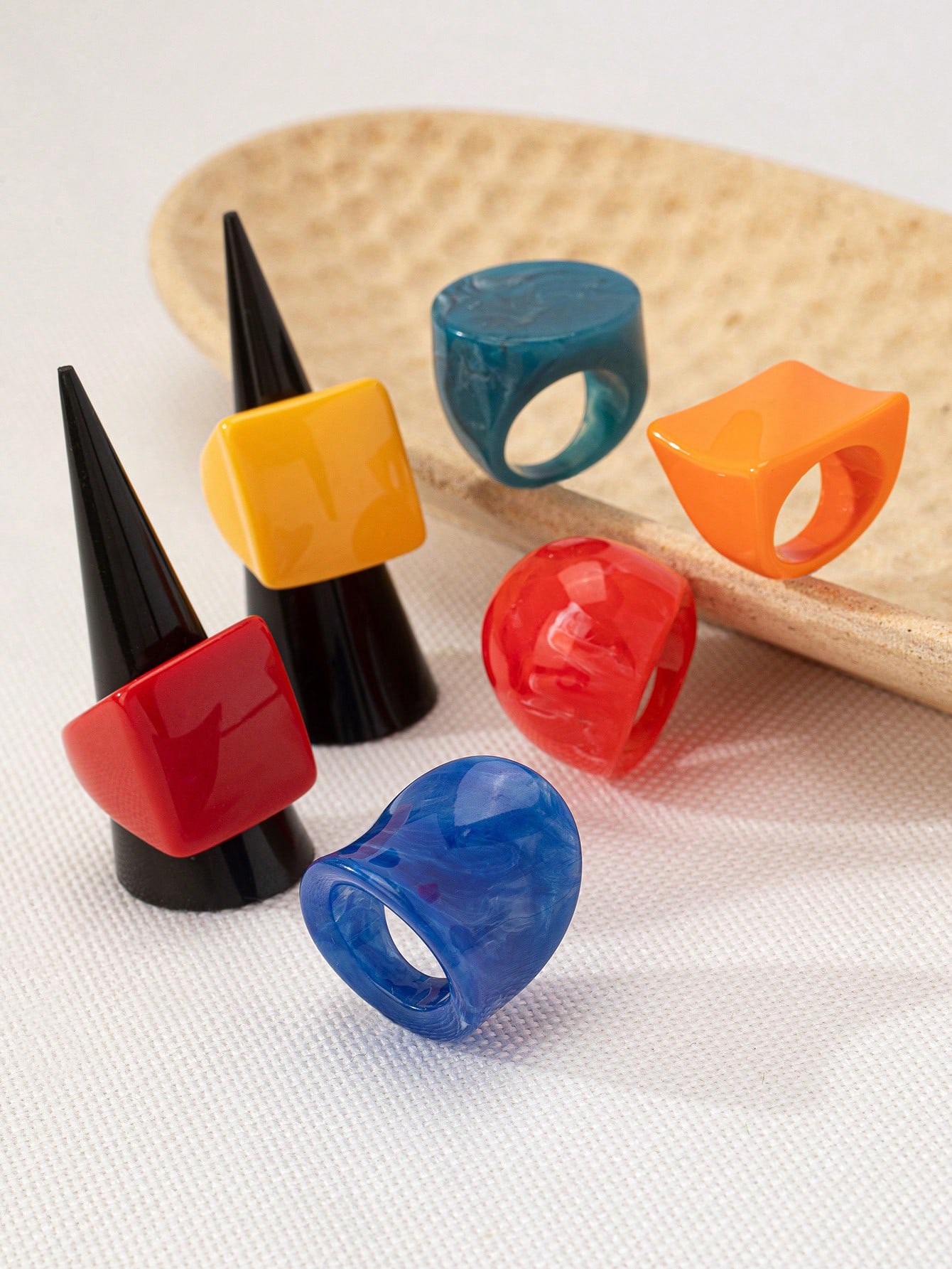 6pcs Set Vintage Exaggerated Acrylic Rings - Image 2