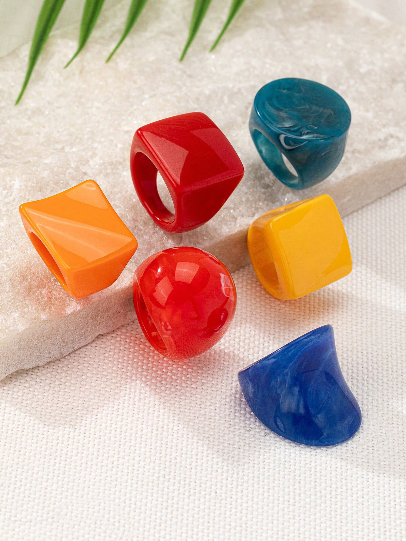 6pcs Set Vintage Exaggerated Acrylic Rings - Image 3