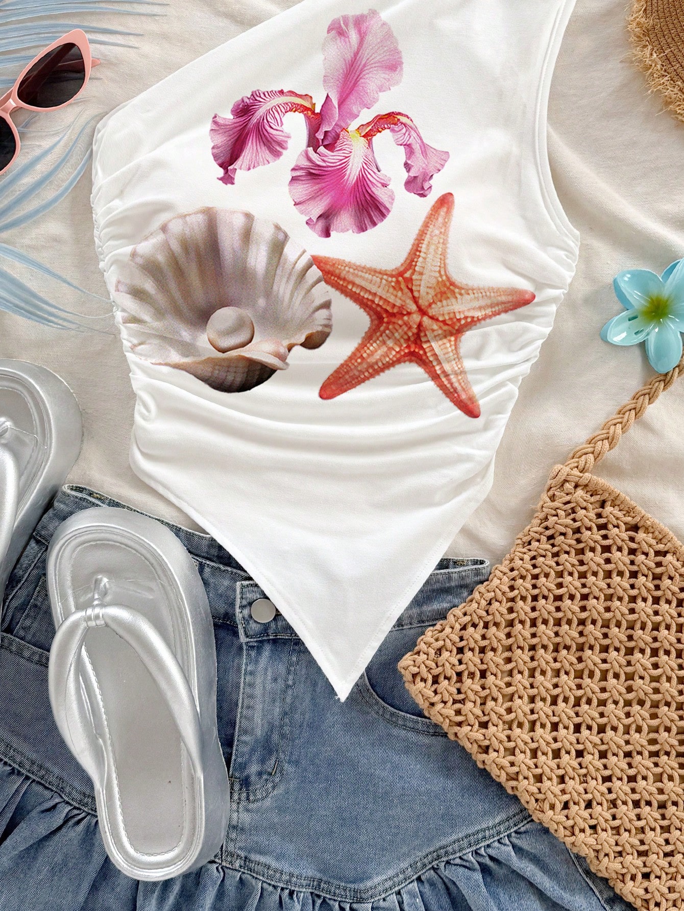 Soleia Women's Floral & Shell Starfish Print Slim Fit Crop Top - Image 3