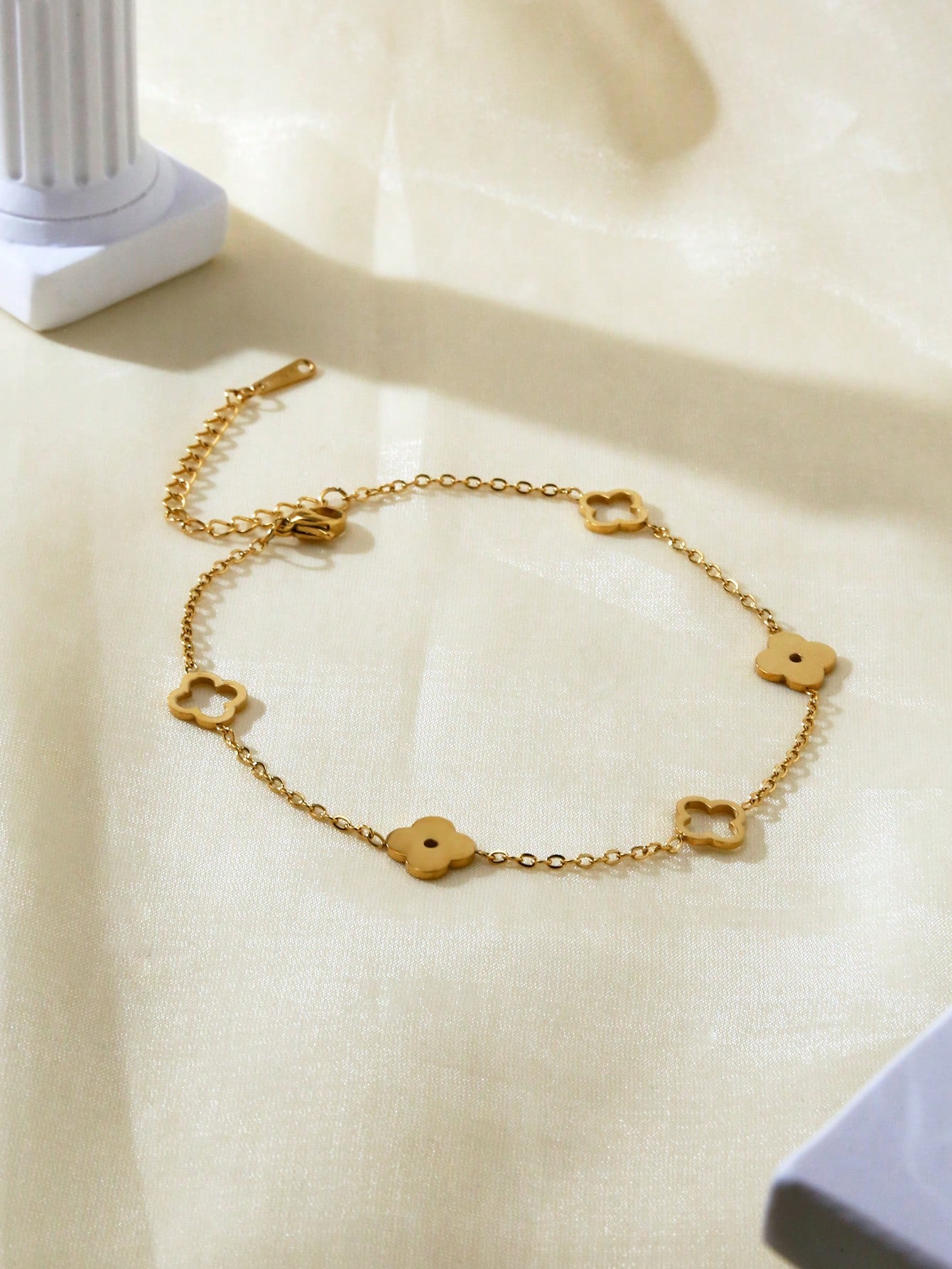 TONSI 1pc Elegant Stainless Steel 18k Gold Plated Clover Anklet - Image 3