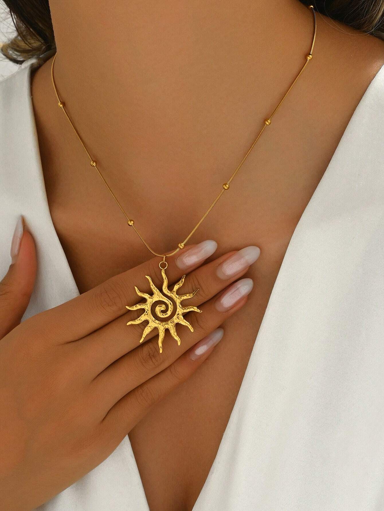 1pc Women 18K Gold Plated Stainless Steel Swirl Sun Pendant Necklace - Image 3