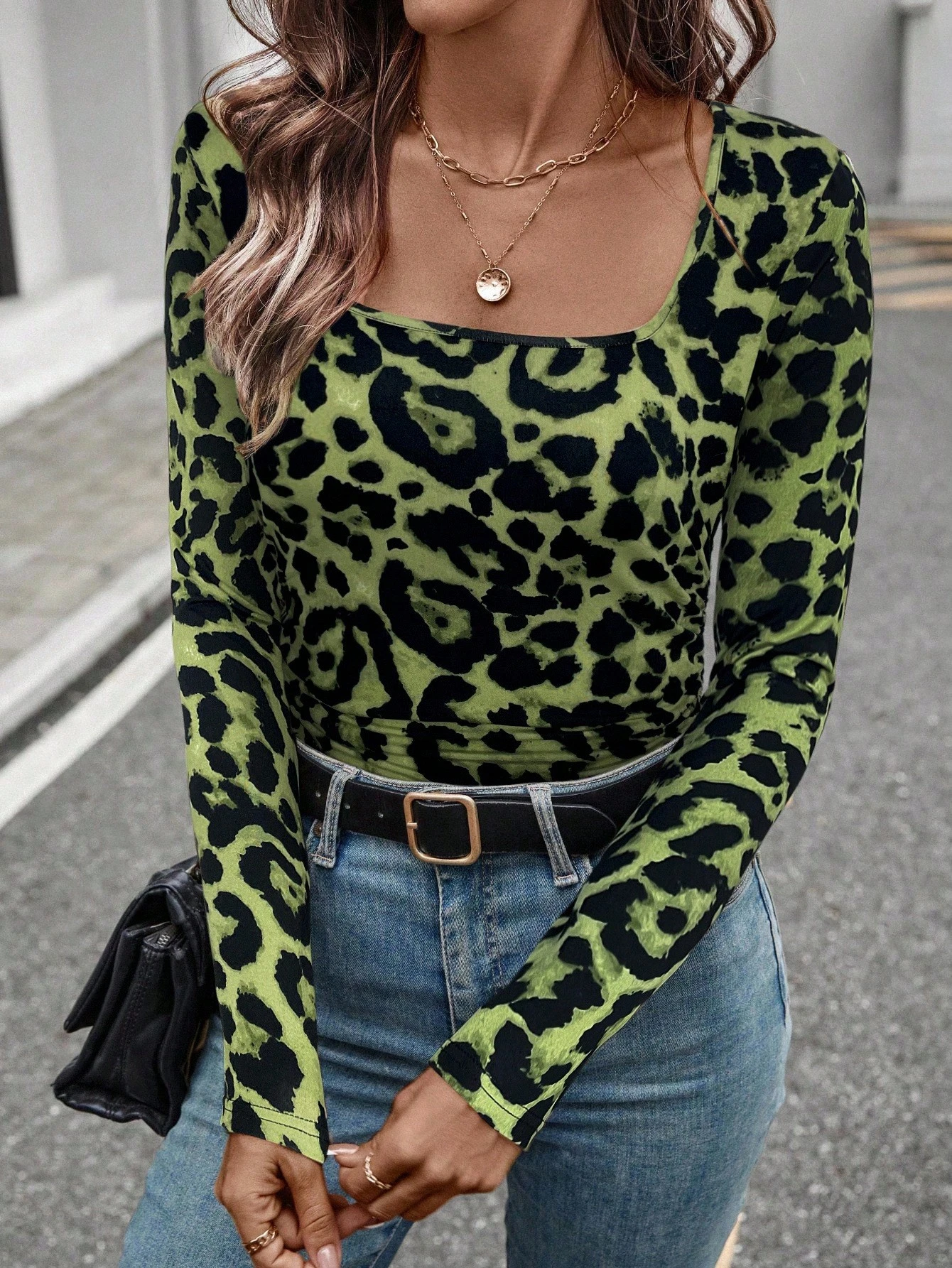 SHEIN LUNE Autumn Leopard Print Ruched Waist Long Sleeve Fitted Women's T-Shirt - Image 5