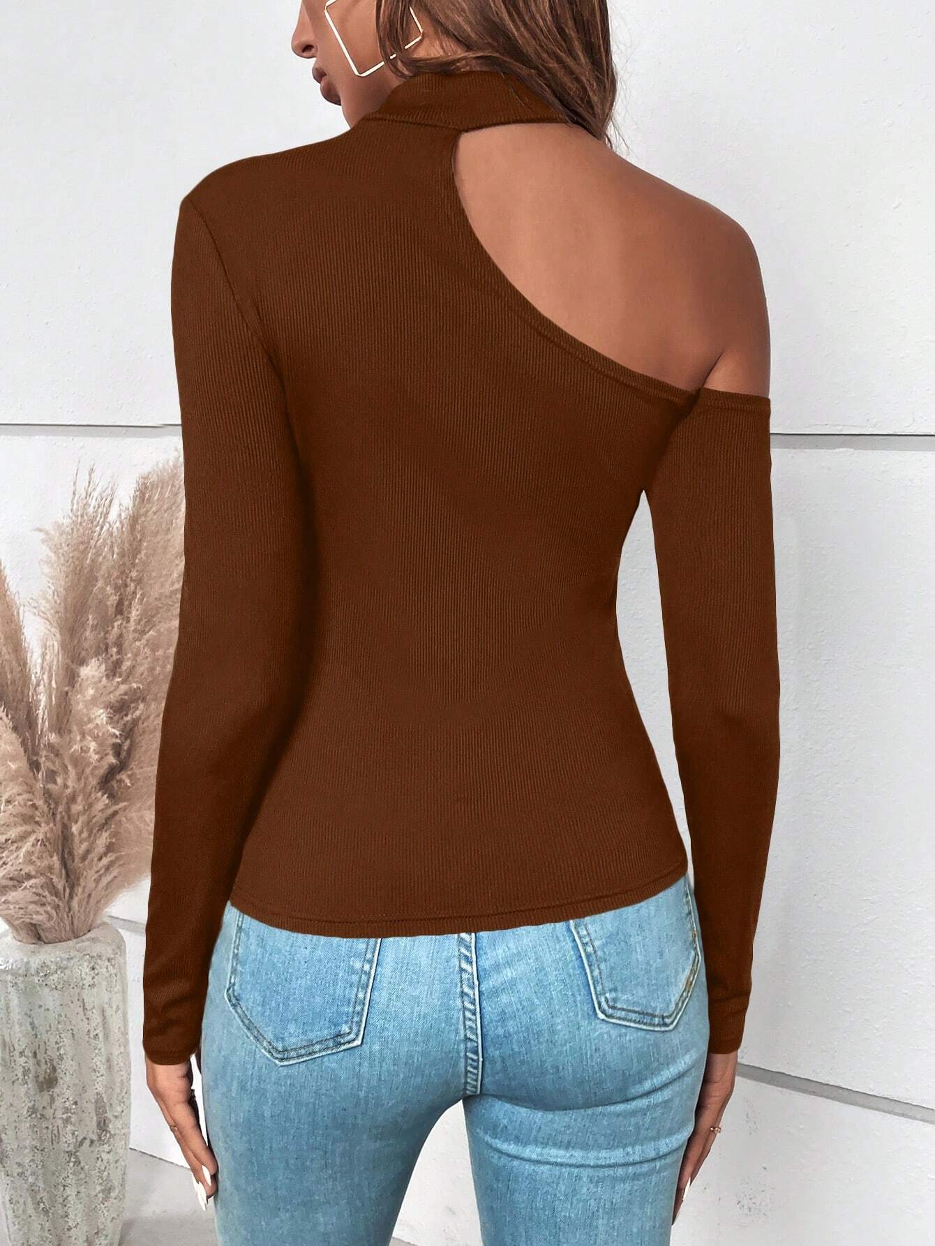 SHEIN Privé Asymmetric Neckline Solid Color T-shirt - Image 2