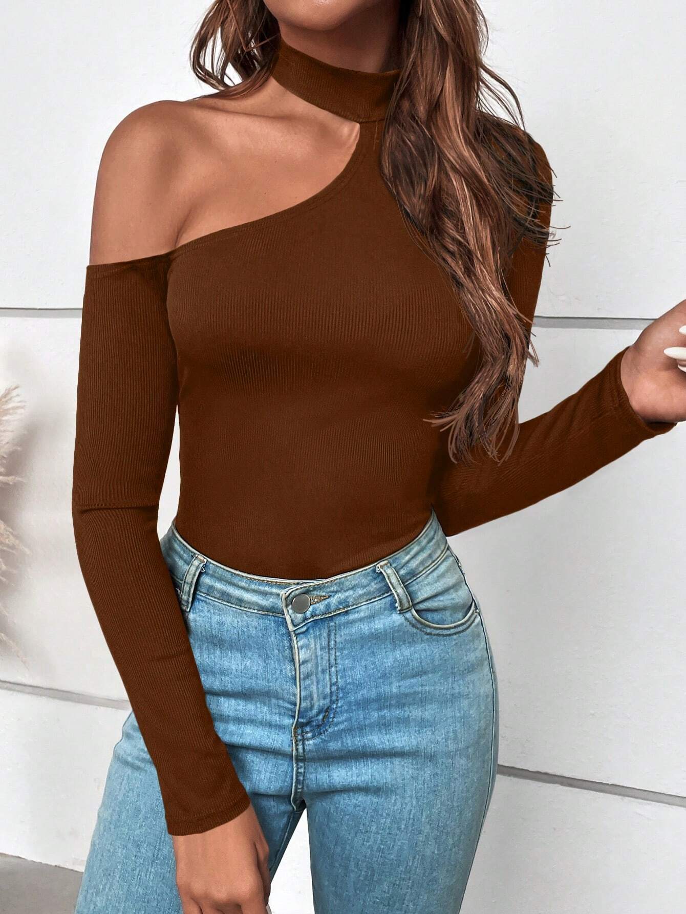 SHEIN Privé Asymmetric Neckline Solid Color T-shirt - Image 3