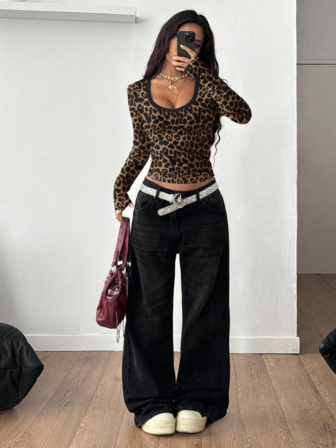 Coolane Casual Women's Y2K Streetwear Bustier V-Neck T-Shirt - Image 6