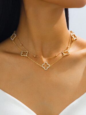 1pc Luxurious Hollow Clover Pendant Necklace For Women