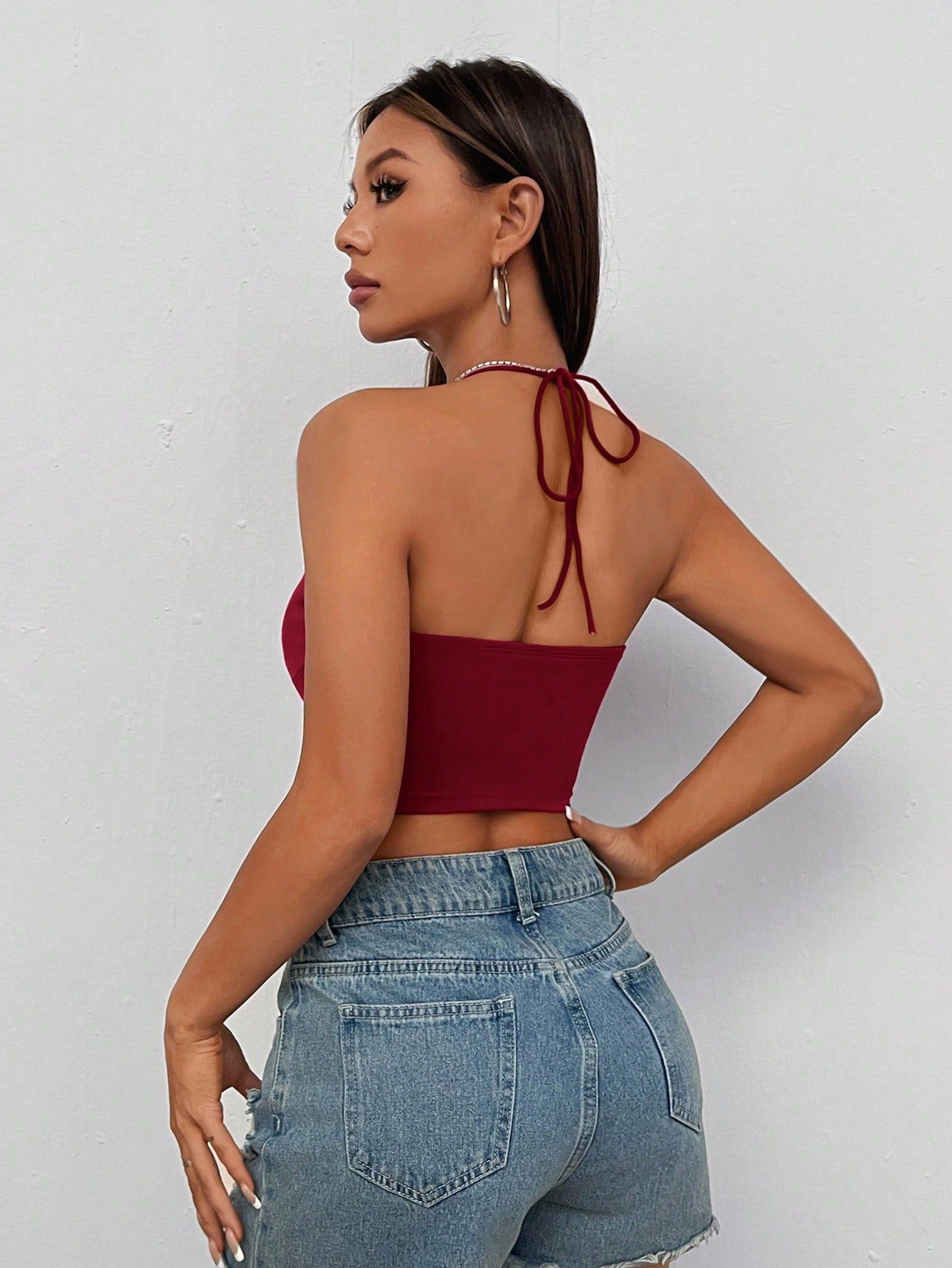 SHEIN PETITE Women's Solid Color 3D Floral Decor Cropped Halter Neck Tank Top - Image 2