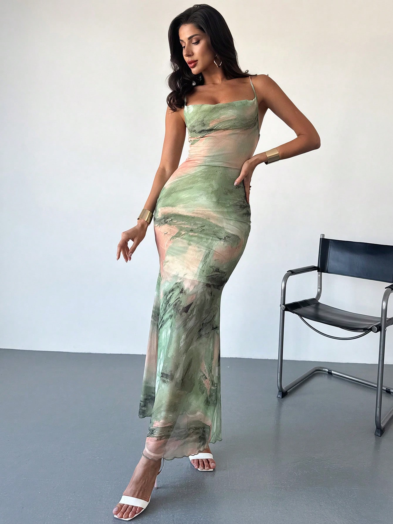 Women's Elegant Minimalist Delicate Romantic Fashion Saint Patrick's Draped Neck Abstract Green Floral Print Bodycon Dress - Image 3