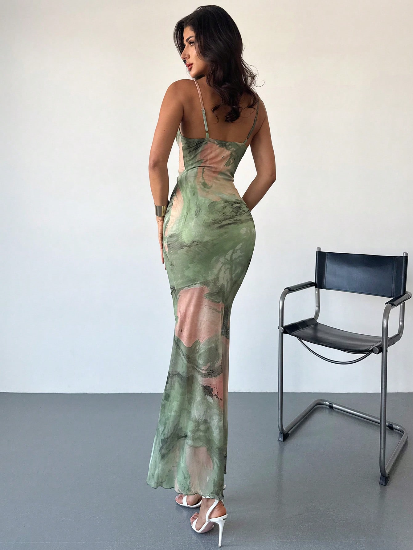 Women's Elegant Minimalist Delicate Romantic Fashion Saint Patrick's Draped Neck Abstract Green Floral Print Bodycon Dress - Image 2